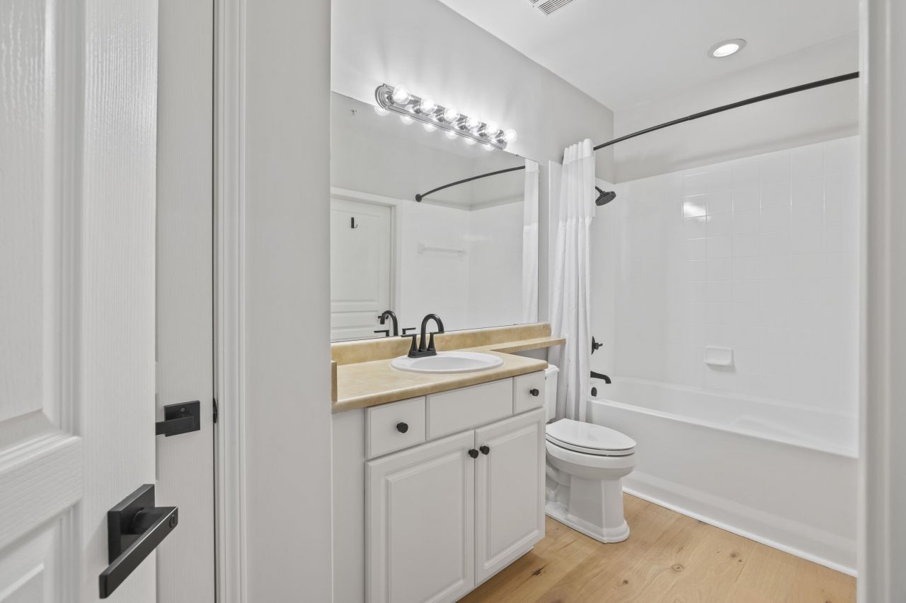 200 Bucksley Lane Photo 20