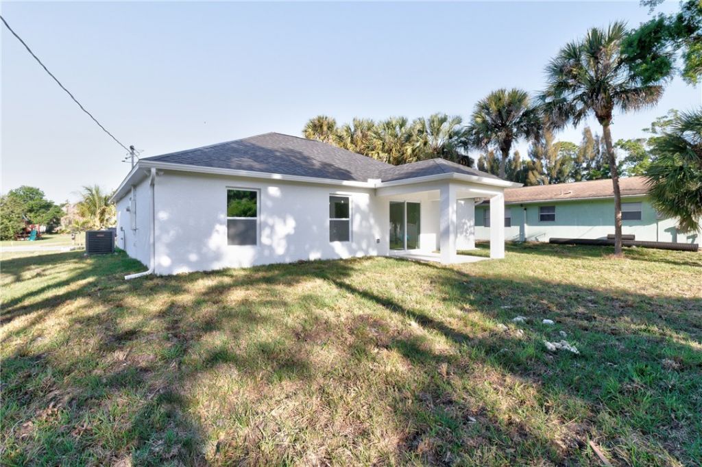50 S Willow Street, Fellsmere, FL 32948 Photo