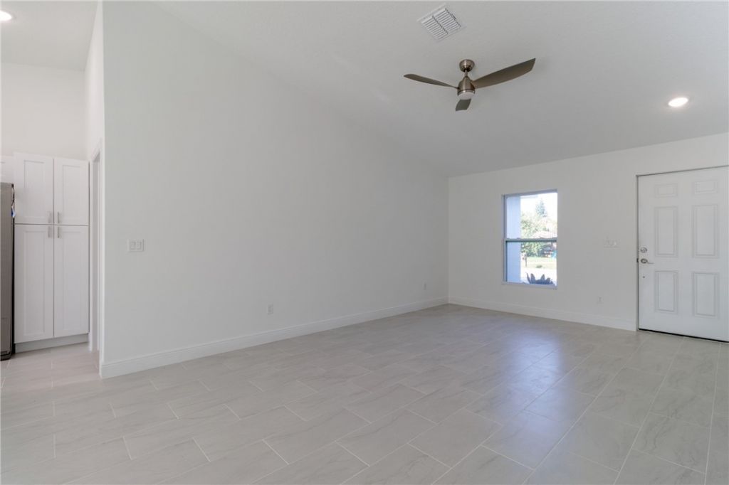 50 S Willow Street, Fellsmere, FL 32948 Photo