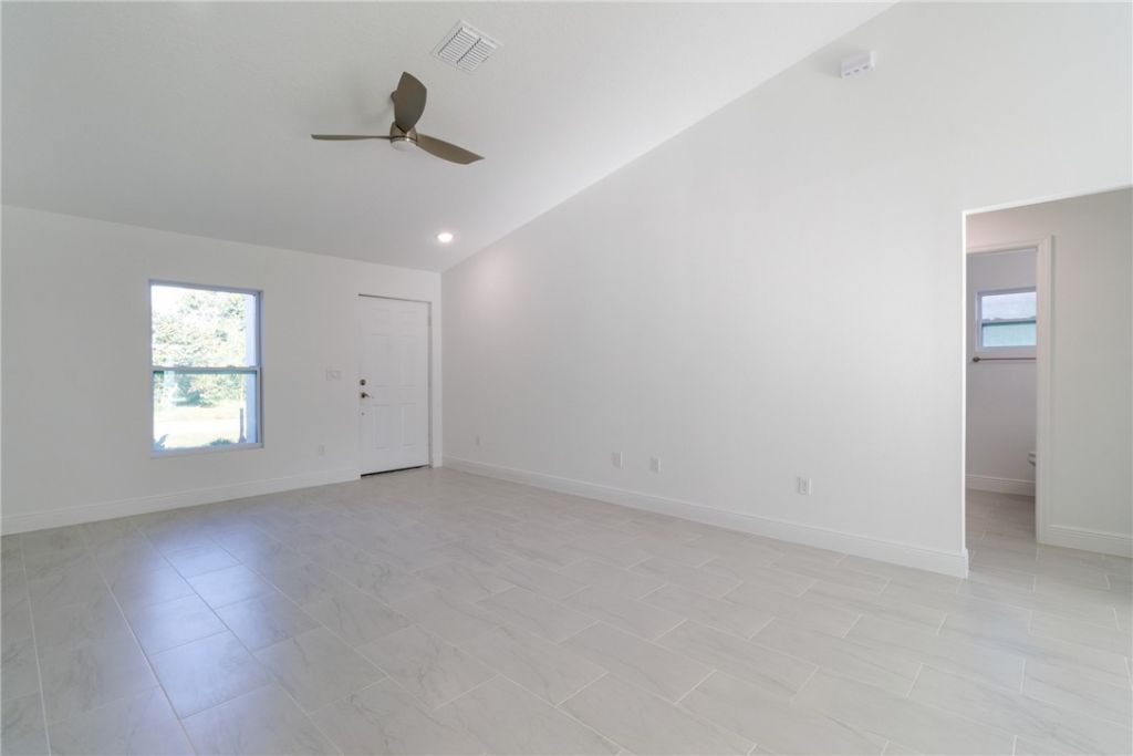 50 S Willow Street, Fellsmere, FL 32948 Photo