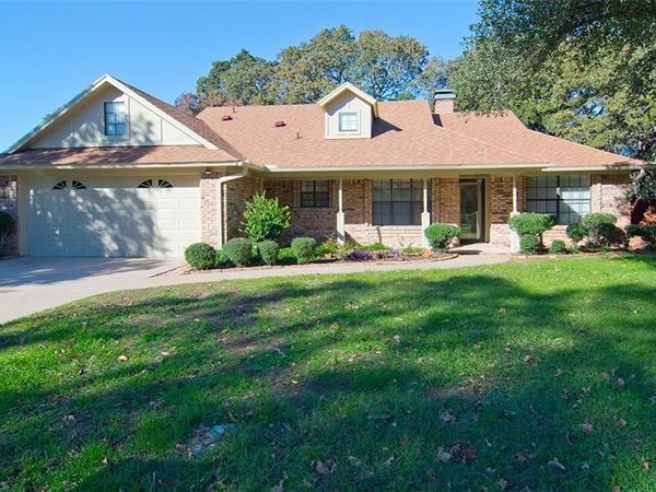 120 Marseille Drive, Hurst, TX 76054