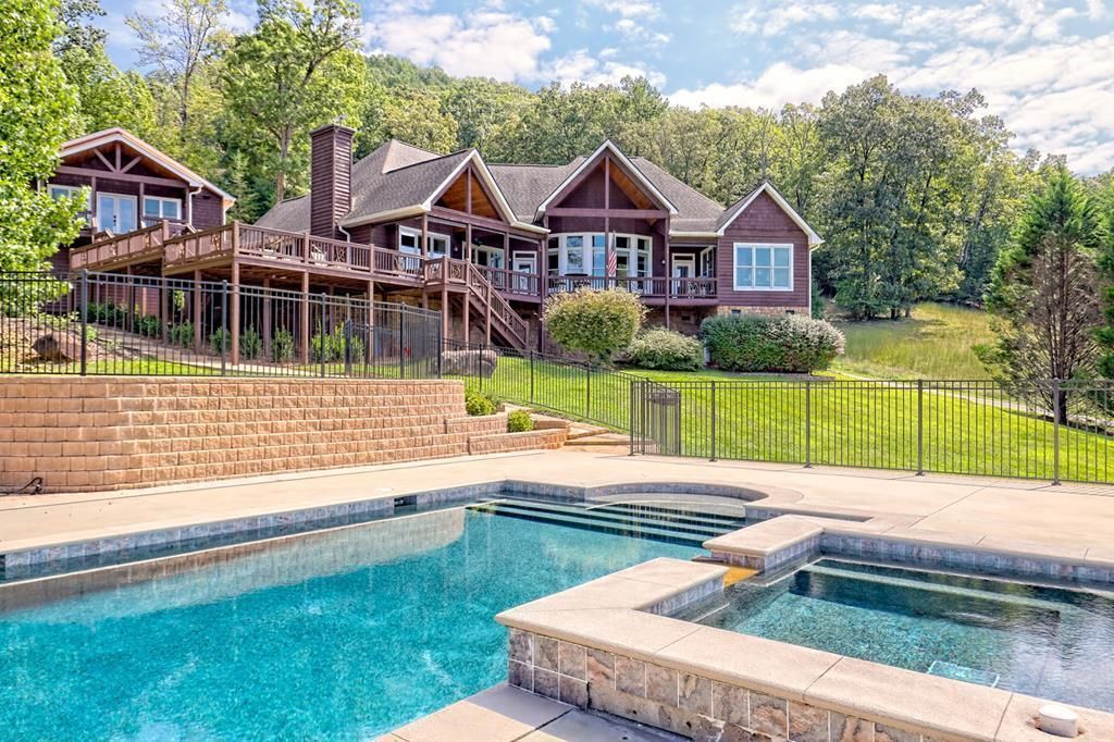 340 Autumn Trail, Franklin, NC 28734 Main Photo