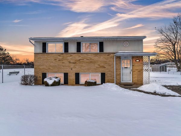 457 Donnalee Drive, Monroe, MI 48162