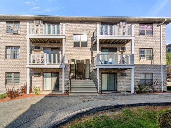 22 Kenmar Dr, Unit 200, Billerica, MA 01821