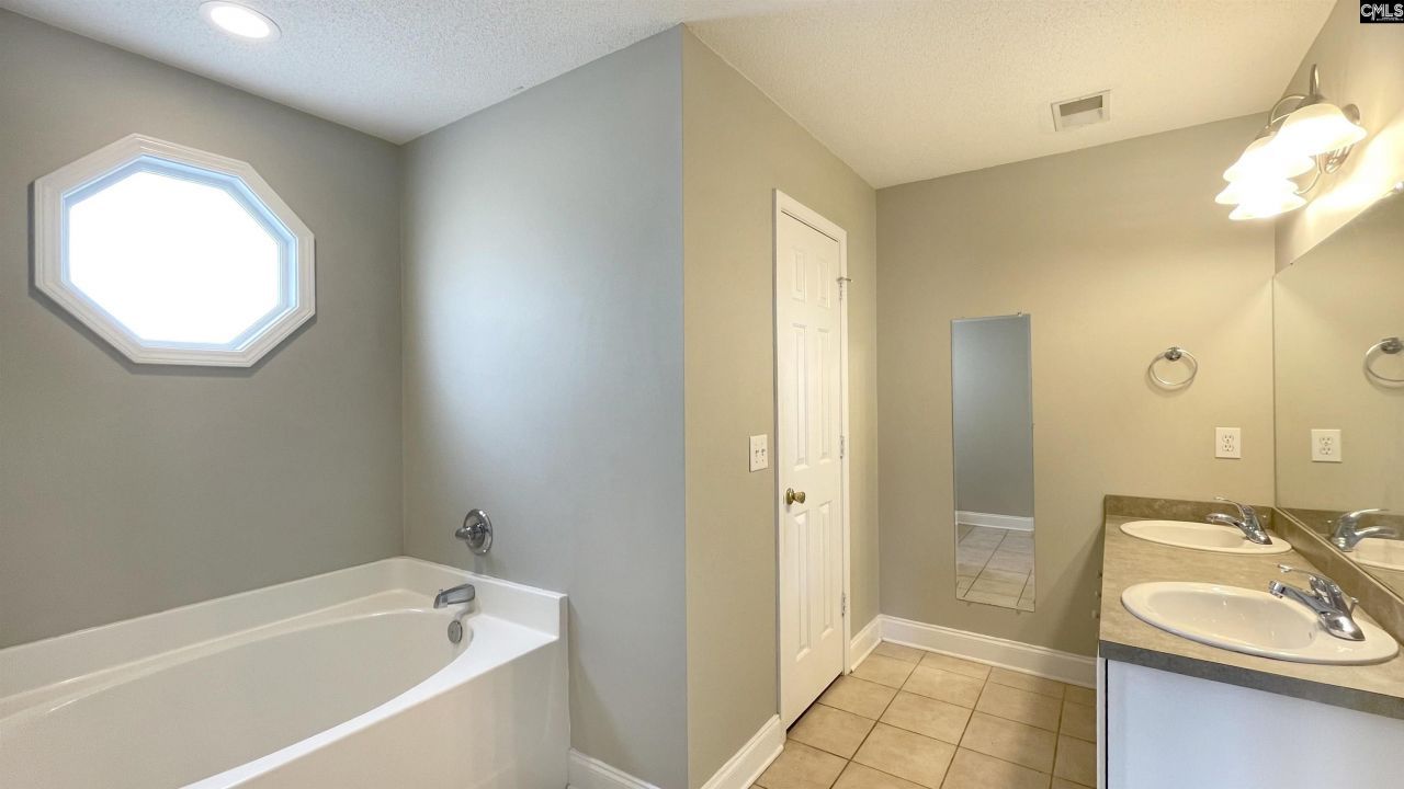 759 Burnside Drive Photo 20