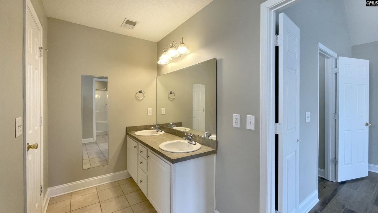 759 Burnside Drive Photo 23