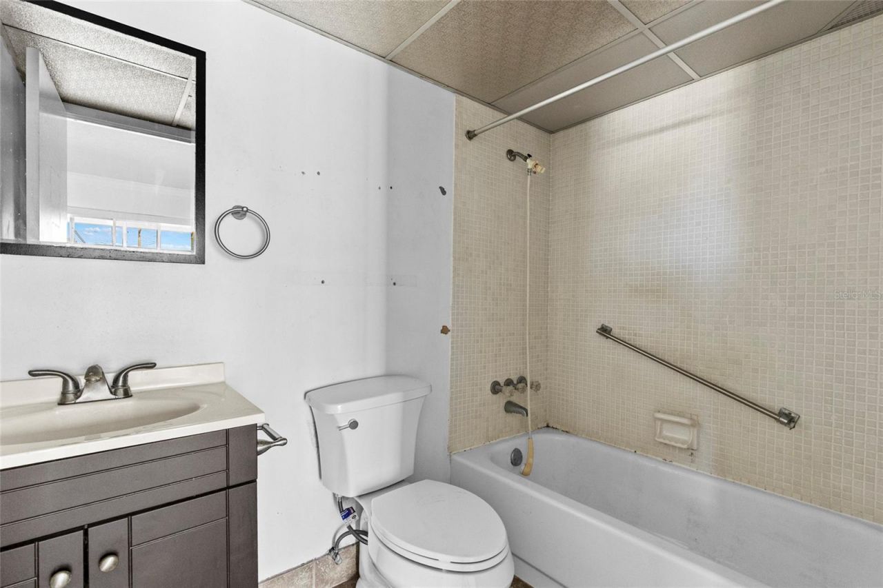 187 Saxony Terrace, Unit D, Delray Beach, FL 33446 Photo