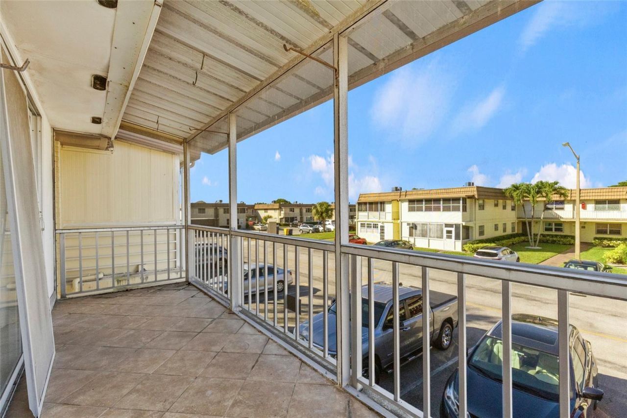 187 Saxony Terrace, Unit D, Delray Beach, FL 33446 Photo