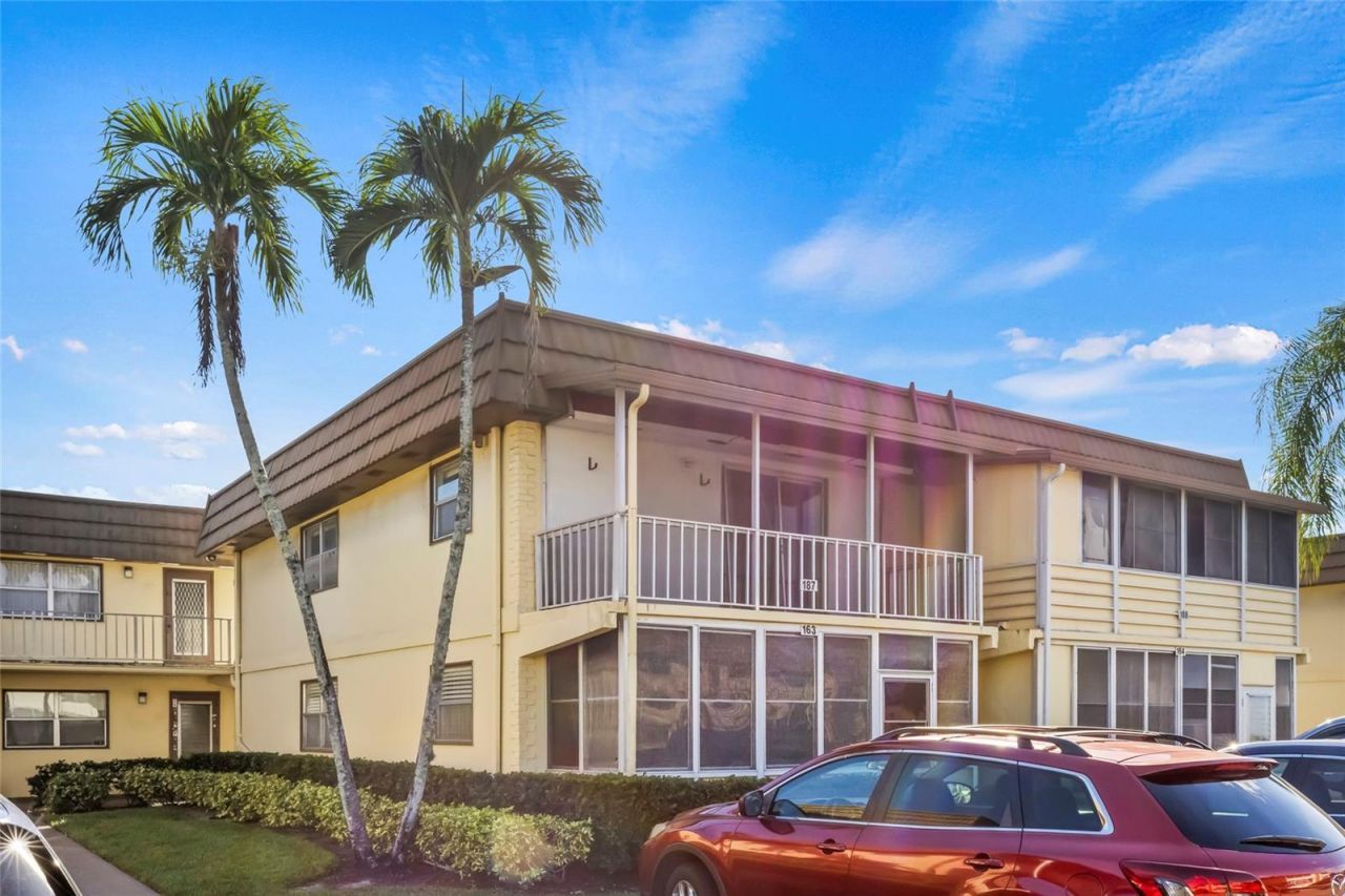 187 Saxony Terrace, Unit D, Delray Beach, FL 33446 Photo