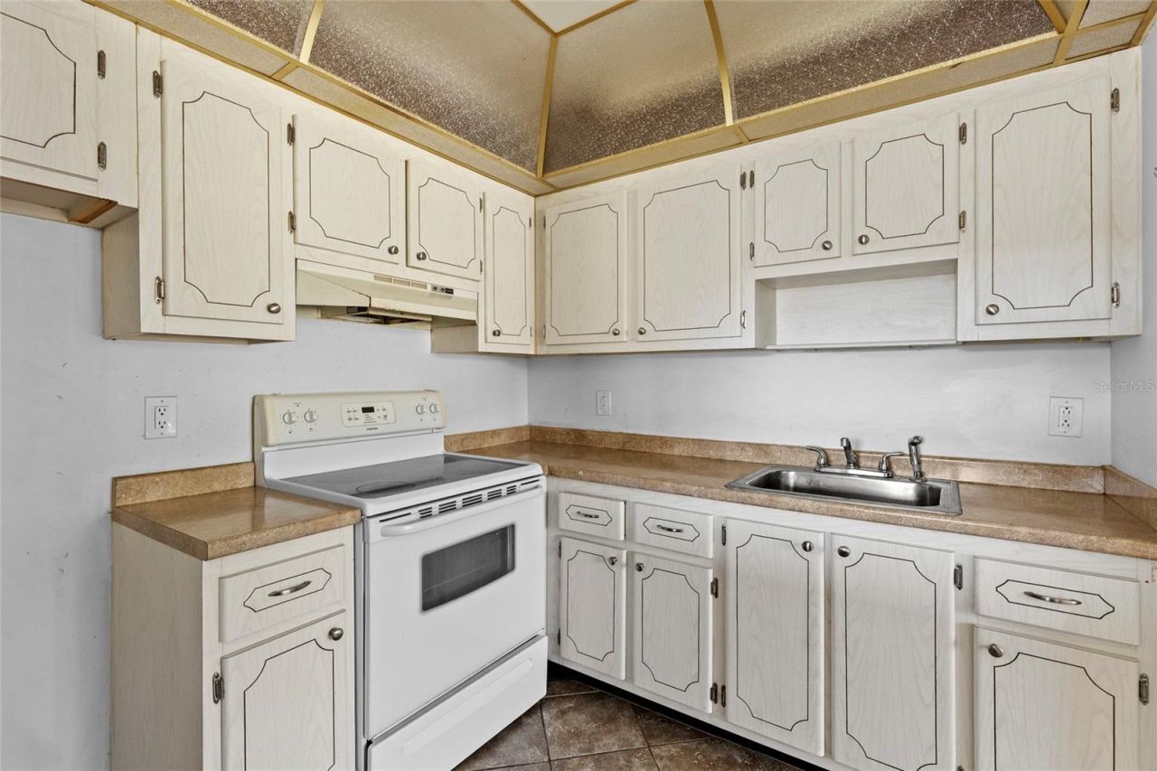 187 Saxony Terrace, Unit D, Delray Beach, FL 33446 Photo