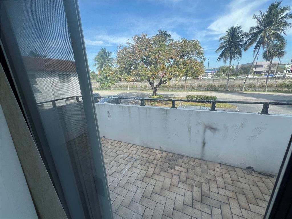 230 SW 1st Street, Unit G-8, Pompano Beach, FL 33060 Photo