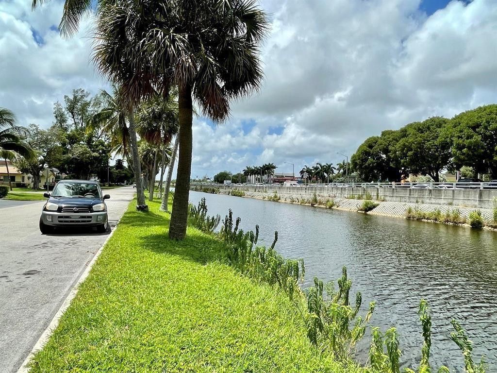 230 SW 1st Street, Unit G-8, Pompano Beach, FL 33060 Photo