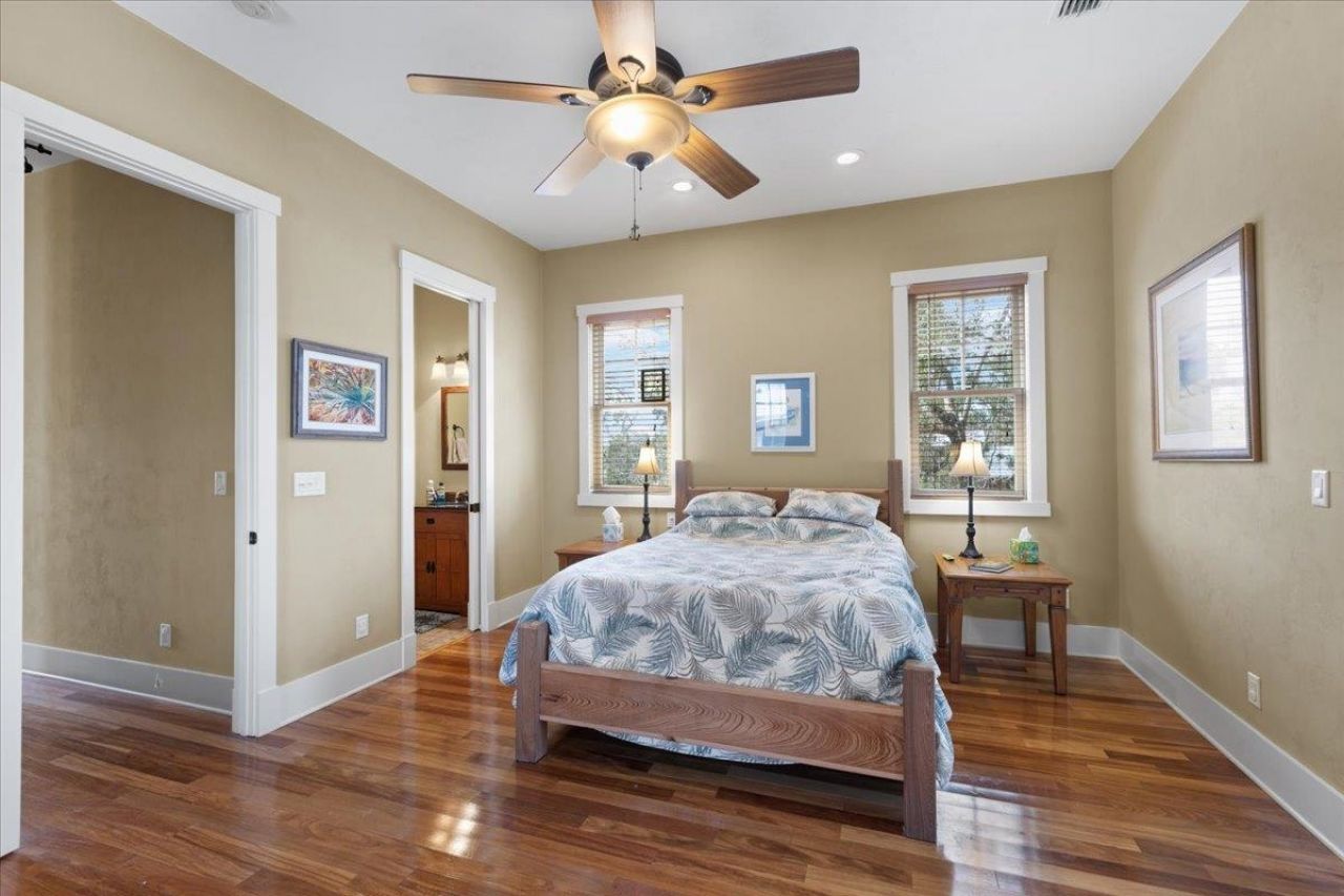 305 NE Winslow Street, Steinhatchee, FL 00000 Photo