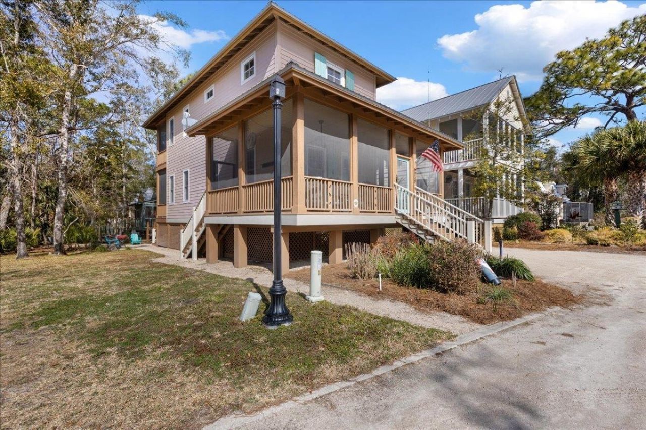 305 NE Winslow Street, Steinhatchee, FL 00000 Photo