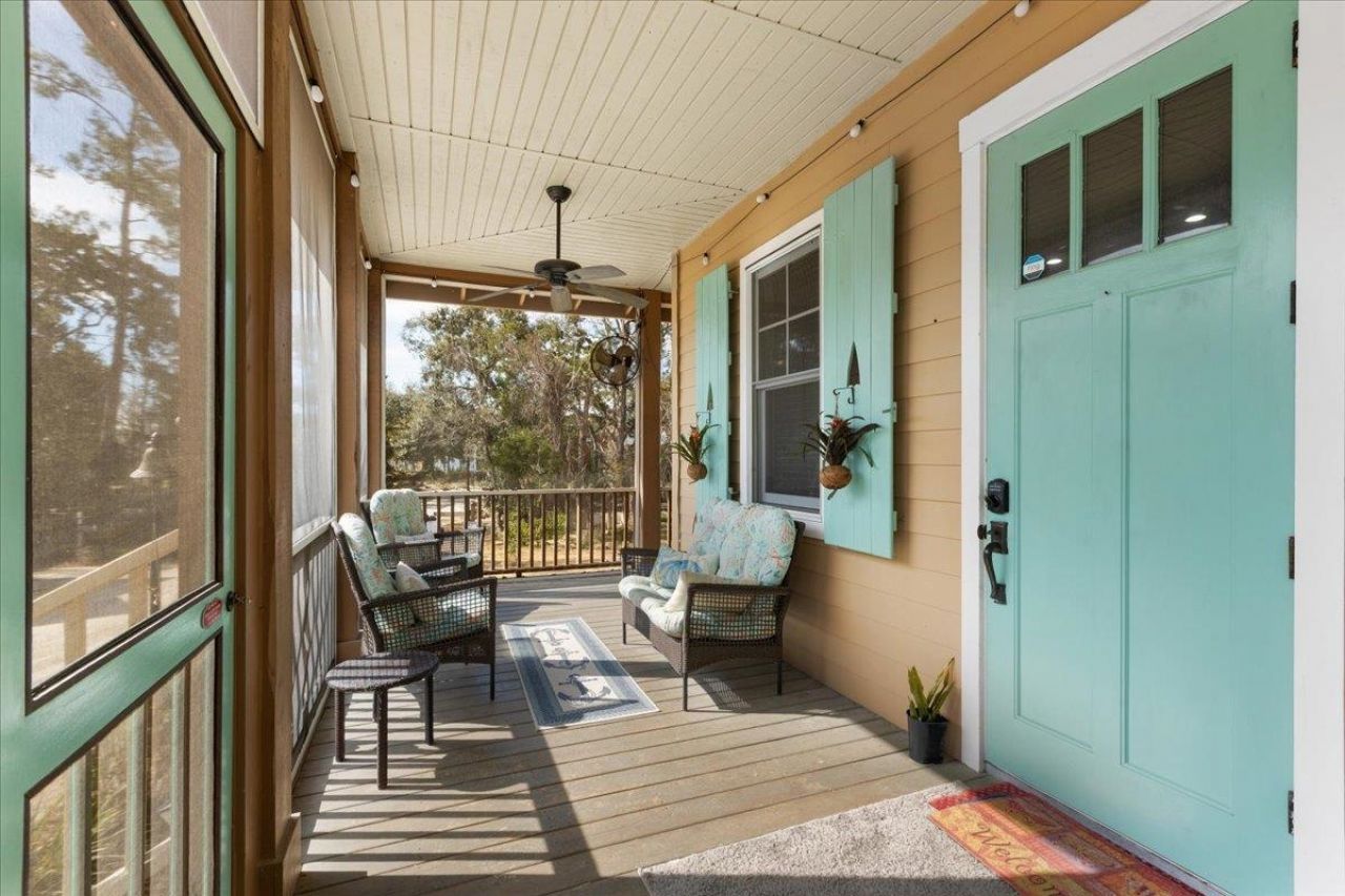 305 NE Winslow Street, Steinhatchee, FL 00000 Photo