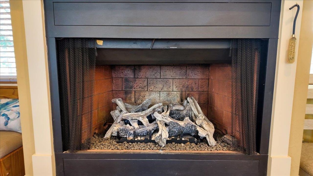 305 NE Winslow Street, Steinhatchee, FL 00000 Photo