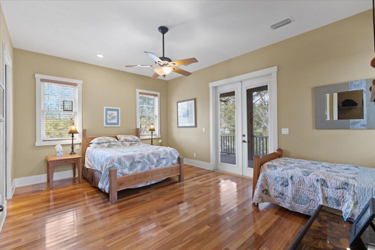 305 NE Winslow Street, Steinhatchee, FL 00000 Photo