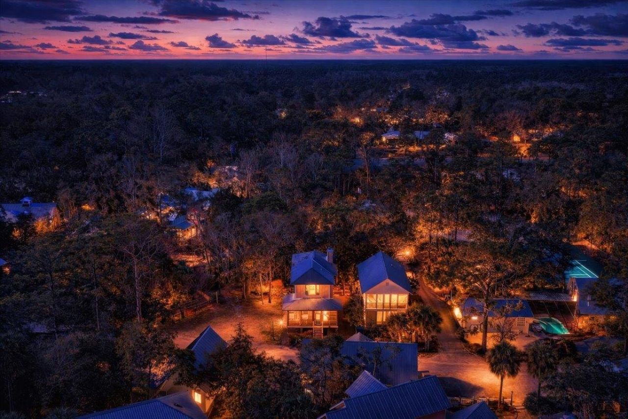 305 NE Winslow Street, Steinhatchee, FL 00000 Photo