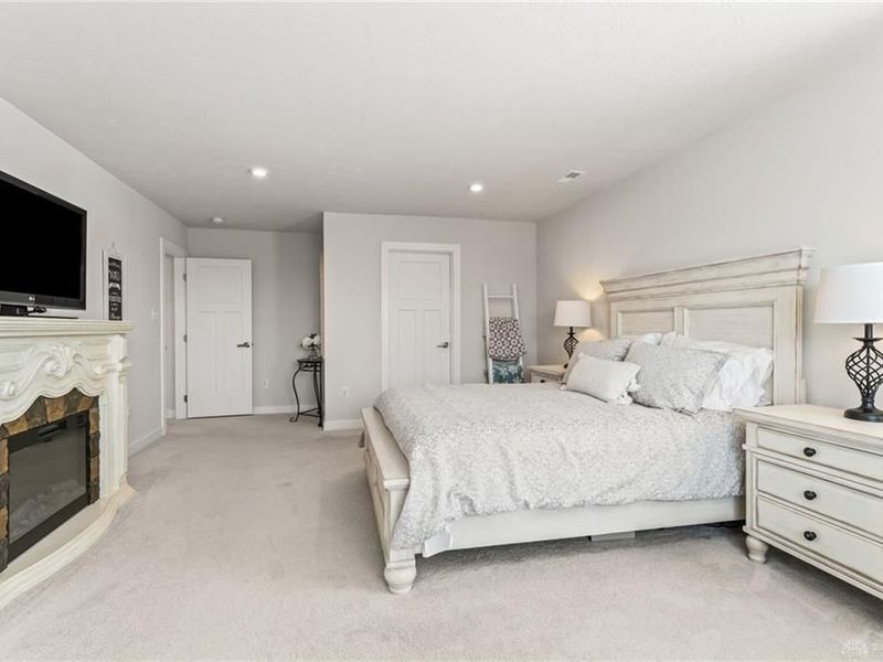 899 Cedar Grove Drive, Tipp City, OH 45371 Photo 33