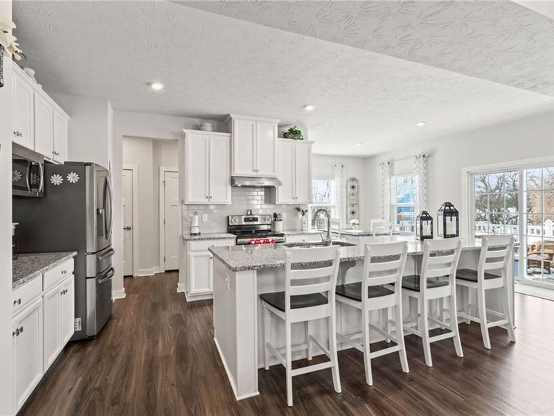 899 Cedar Grove Drive, Tipp City, OH 45371 Photo 7