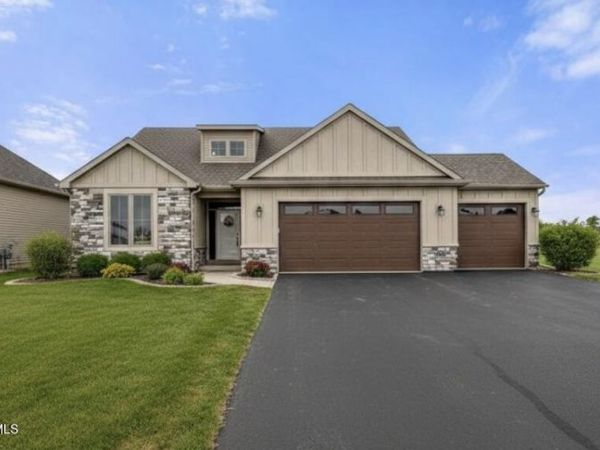 9233 Summer Song Lane, Sylvania, OH 43560