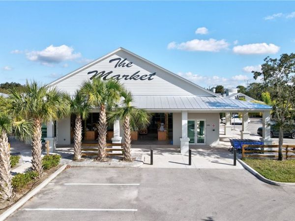 3700 9th st SW, Unit 102, Vero Beach, FL 32968