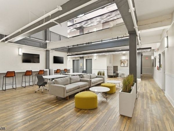 160 Lafayette St, Unit 105, Jersey, NJ 07304