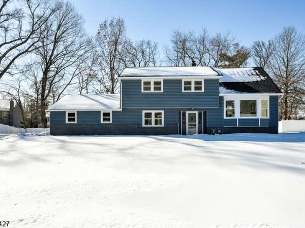 22 Glen Rd, Bridgewater, NJ 08805