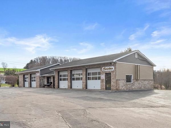 4028 HANOVER PIKE, MANCHESTER, MD 21102