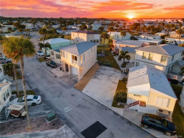 10725 S Ocean Drive, Unit 402, Jensen Beach, FL 34957