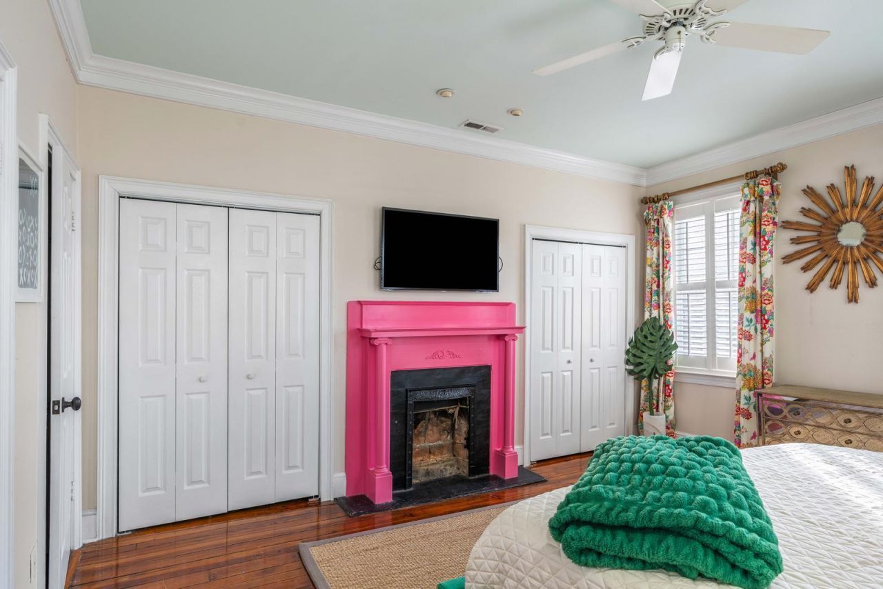 104 Queen Street Photo 11