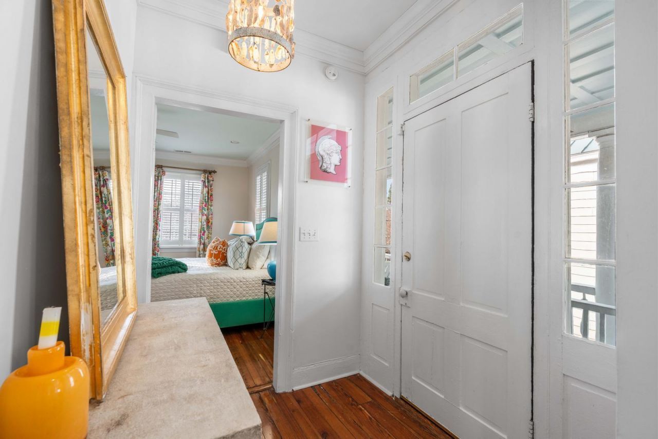 104 Queen Street Photo 13