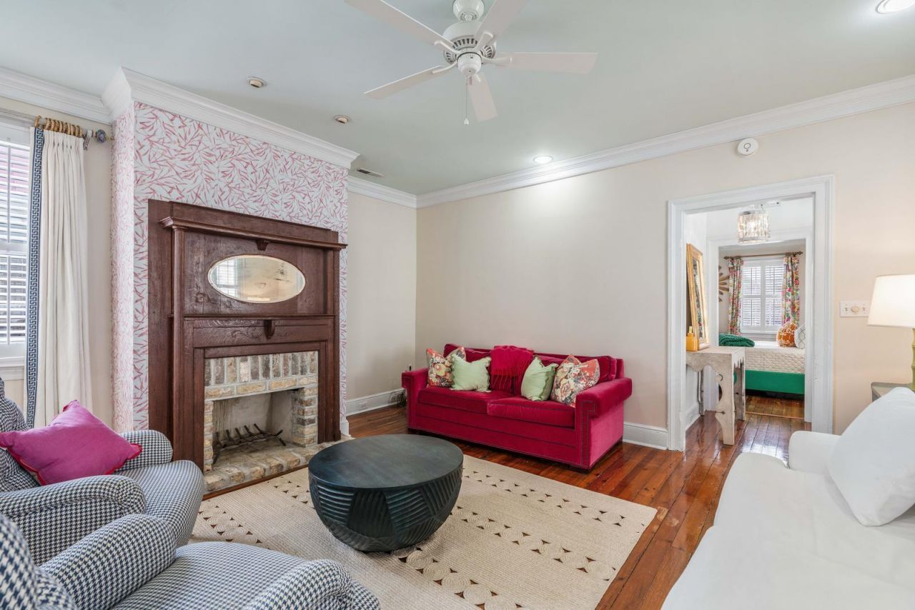 104 Queen Street Photo 9