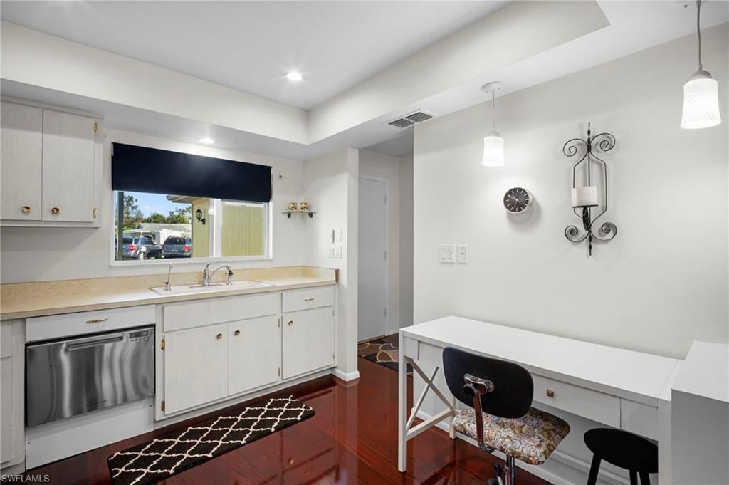 8608 Granada Ct, Fort Myers, FL 33907 Photo