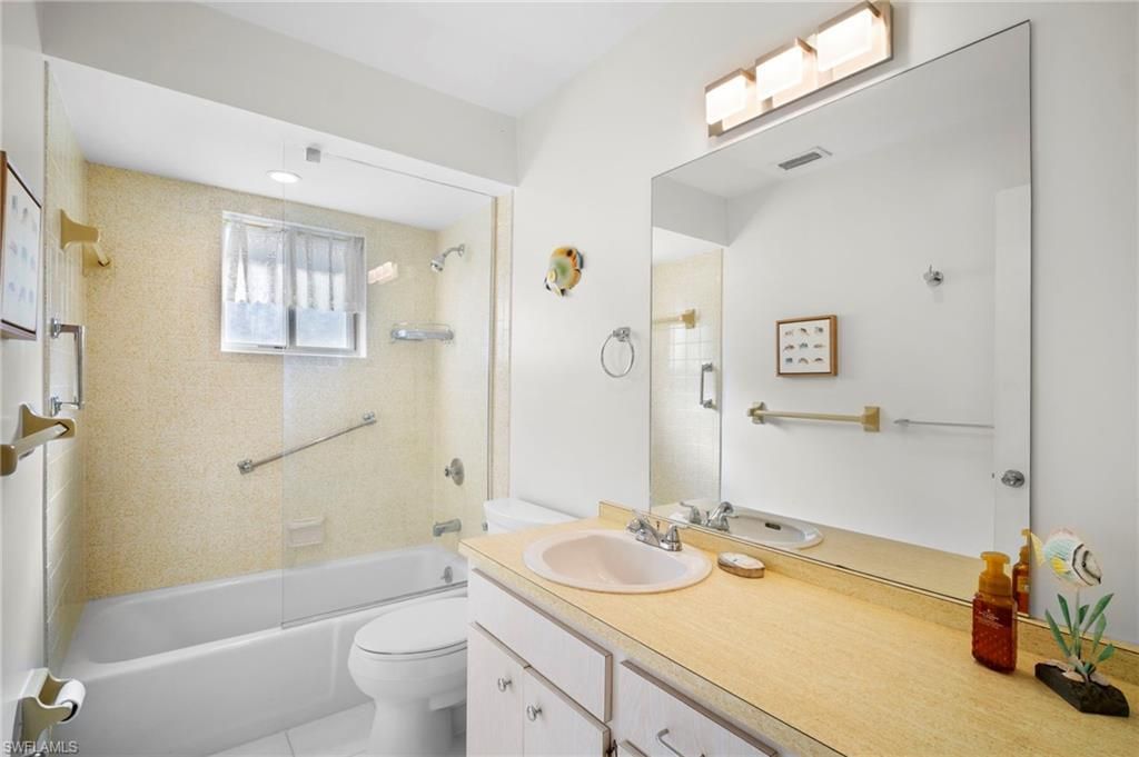 8608 Granada Ct, Fort Myers, FL 33907 Photo