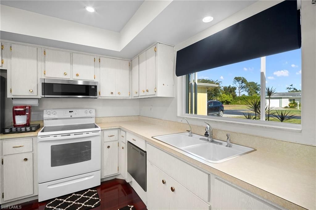 8608 Granada Ct, Fort Myers, FL 33907 Photo
