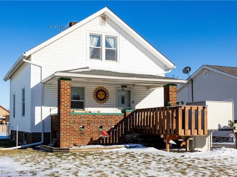 1685 E 36th Street, Lorain, OH 44055 Photo 2