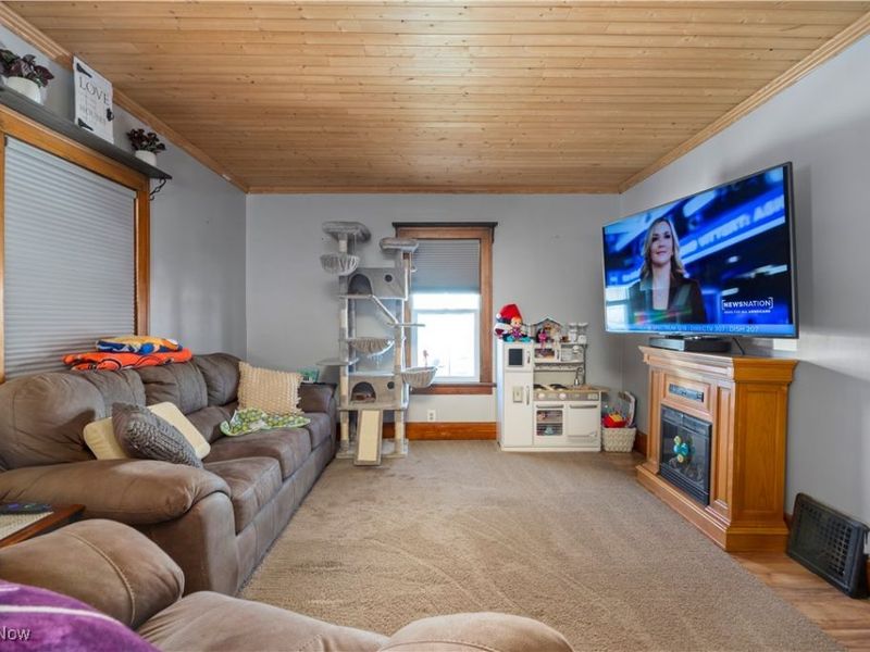 1685 E 36th Street, Lorain, OH 44055 Photo 4