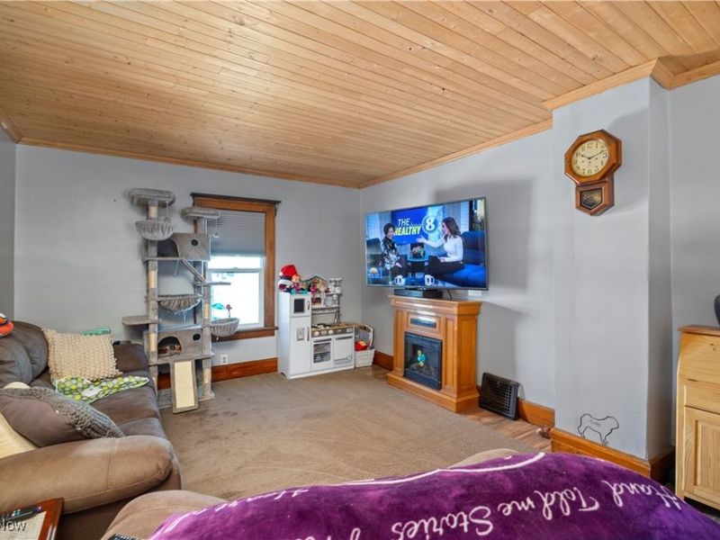 1685 E 36th Street, Lorain, OH 44055 Photo 5