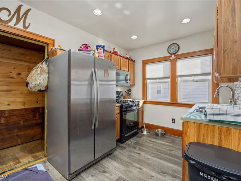 1685 E 36th Street, Lorain, OH 44055 Photo 9