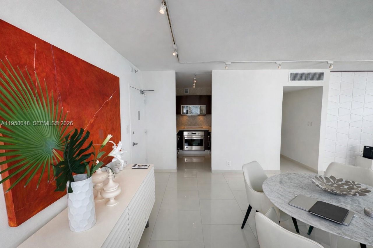 1000 West Ave , Unit 1111, Miami Beach, FL 33139 Photo