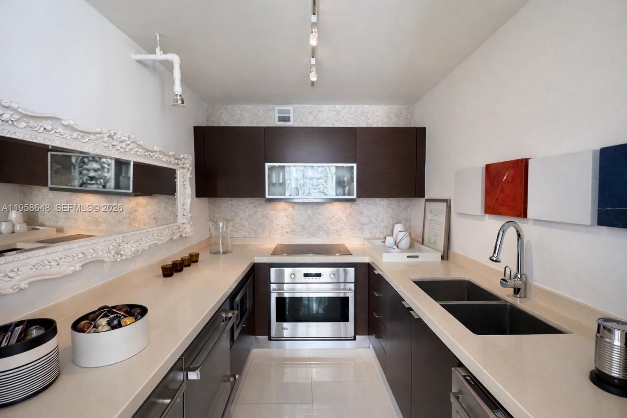 1000 West Ave , Unit 1111, Miami Beach, FL 33139 Photo