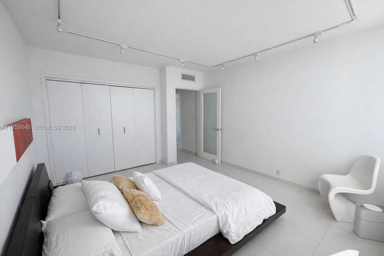 1000 West Ave , Unit 1111, Miami Beach, FL 33139 Photo