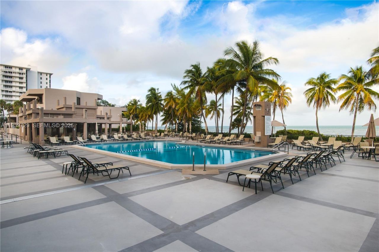 181 Crandon Blvd, Unit 308, Key Biscayne, FL 33149 Photo
