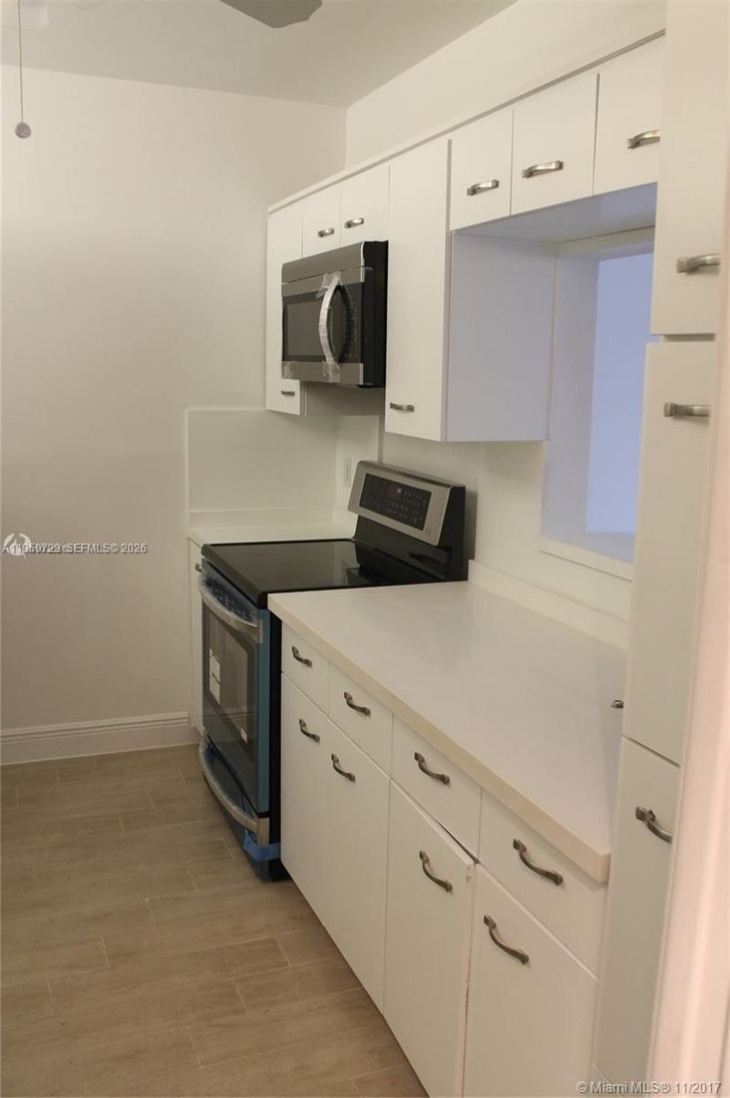 181 Crandon Blvd, Unit 308, Key Biscayne, FL 33149 Photo