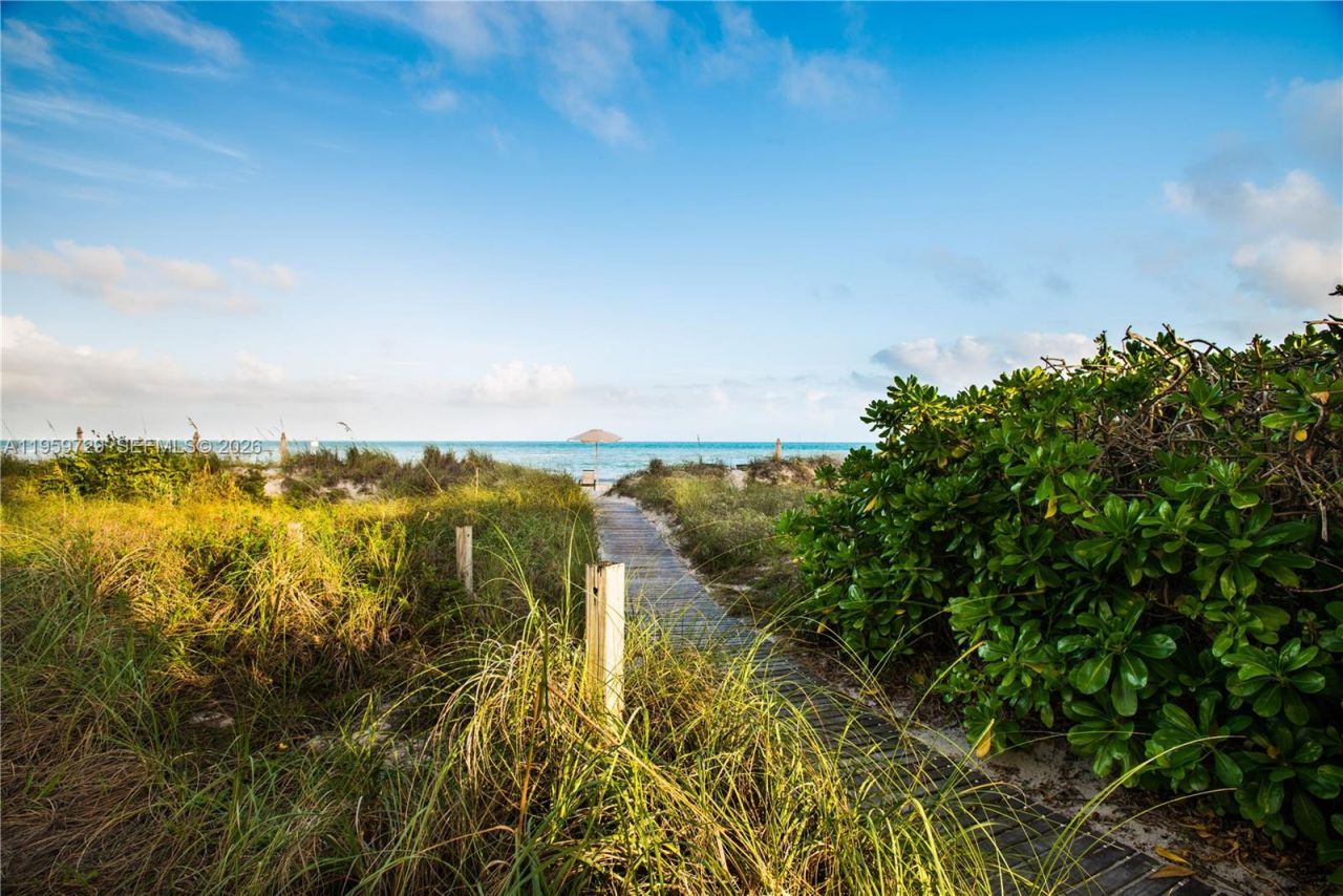 181 Crandon Blvd, Unit 308, Key Biscayne, FL 33149 Photo
