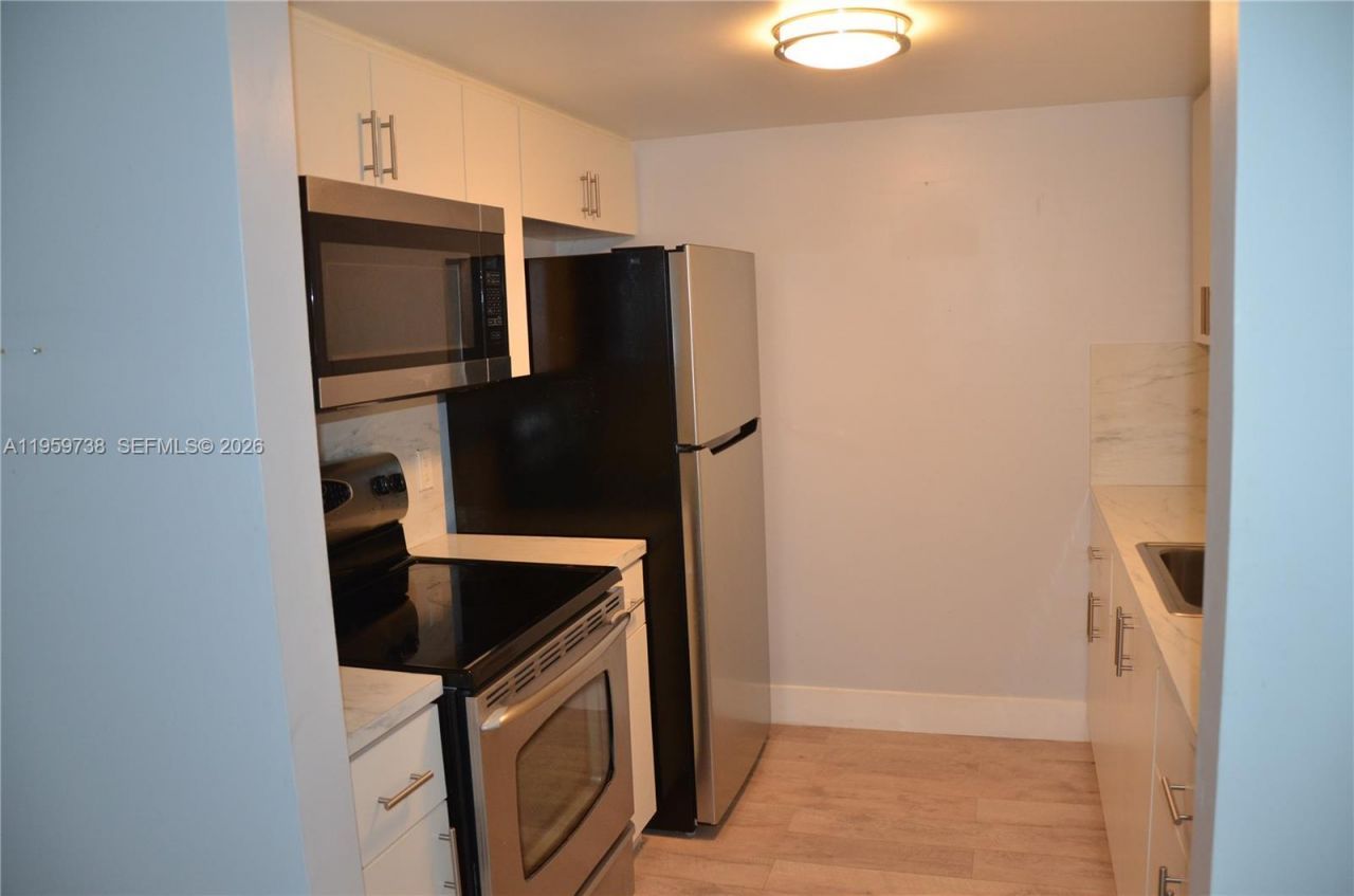 13475 SW 9th St, Unit 407-A, Pembroke Pines, FL 33027 Photo