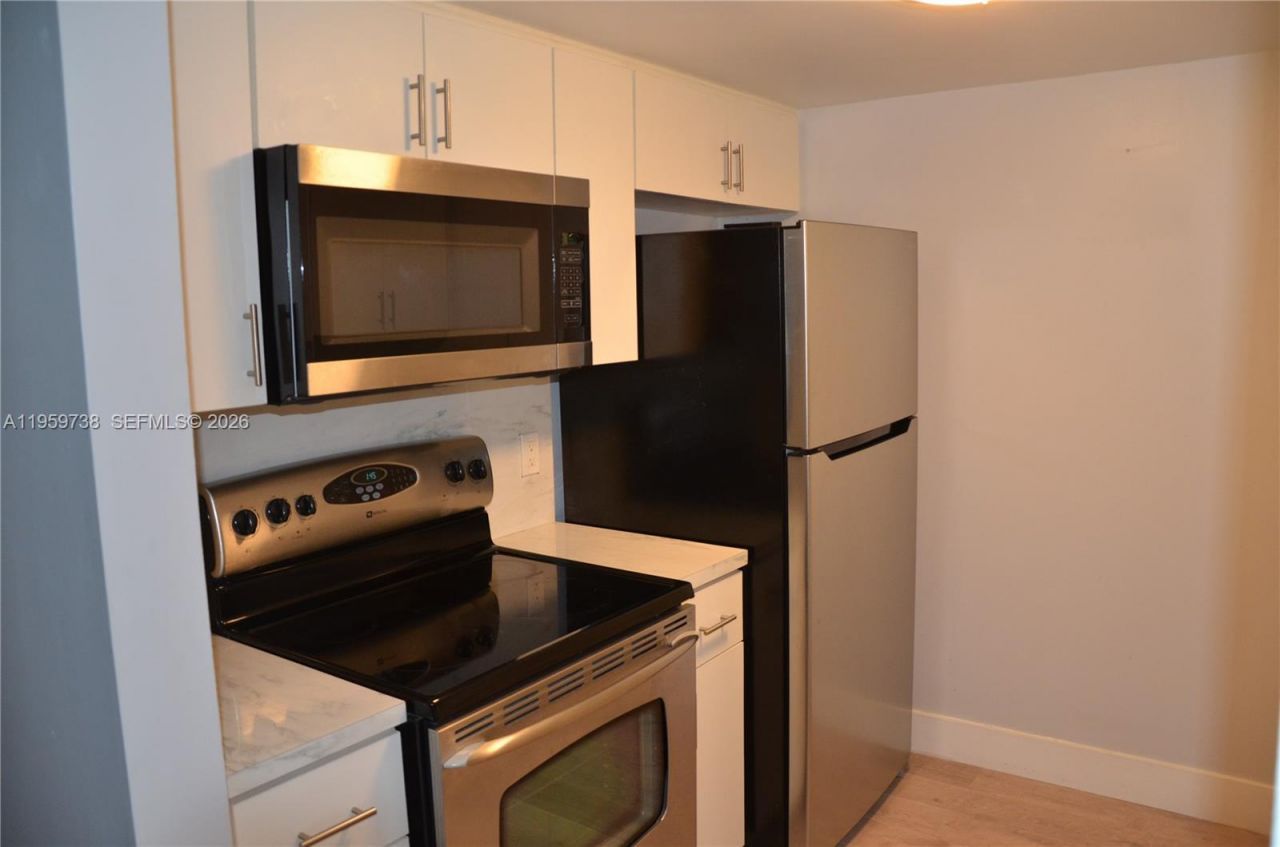 13475 SW 9th St, Unit 407-A, Pembroke Pines, FL 33027 Photo