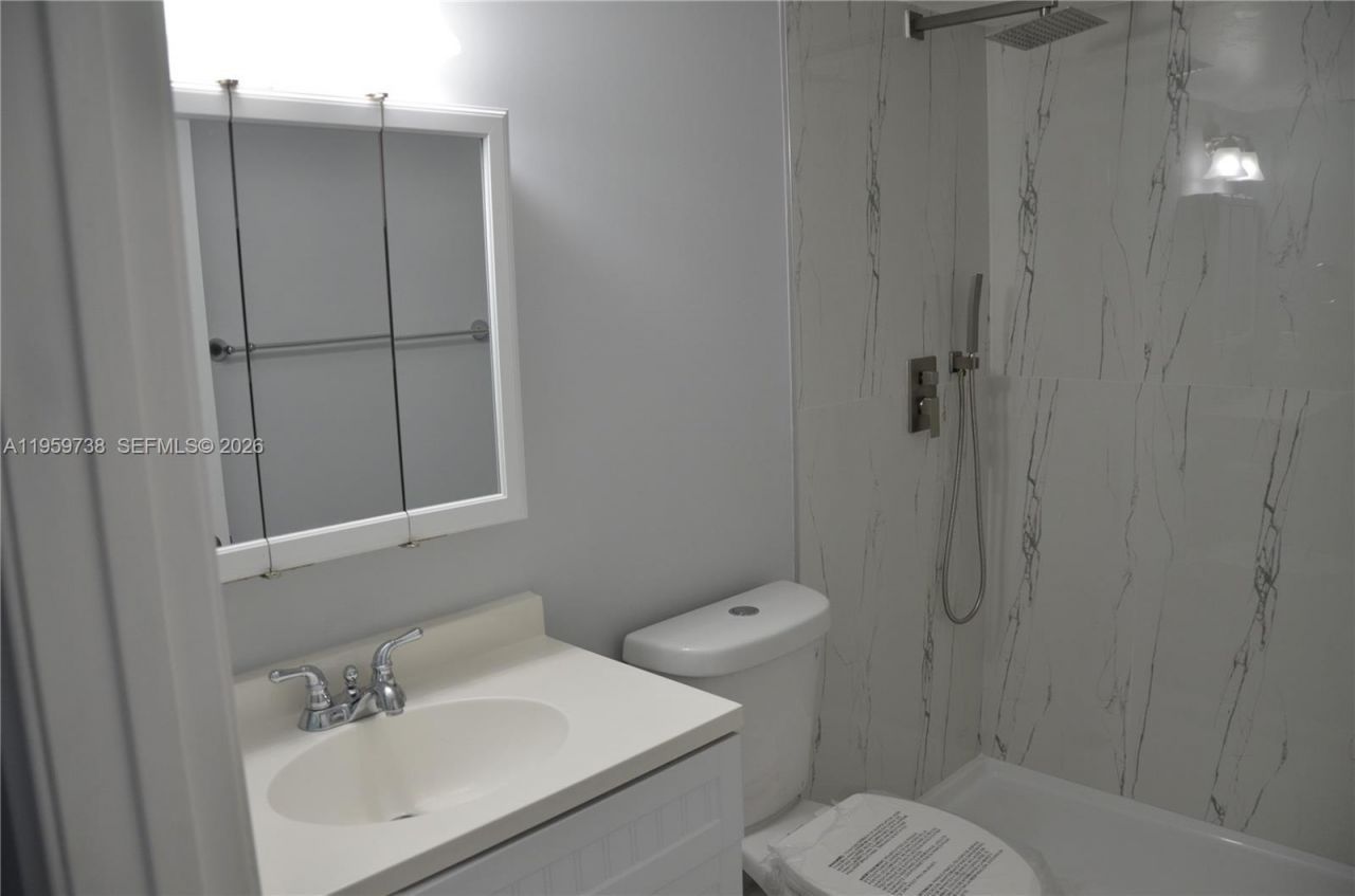 13475 SW 9th St, Unit 407-A, Pembroke Pines, FL 33027 Photo