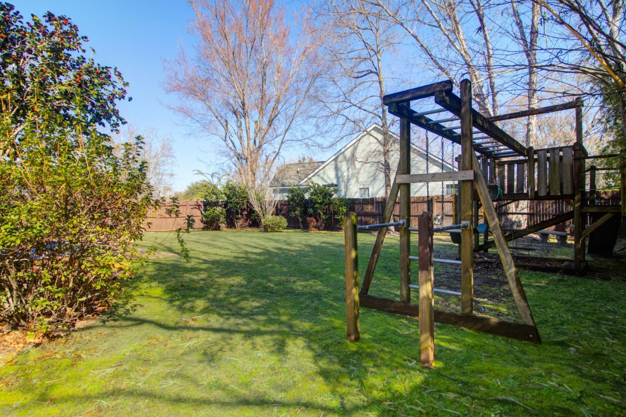 4084 Laurelwood Drive Photo 4